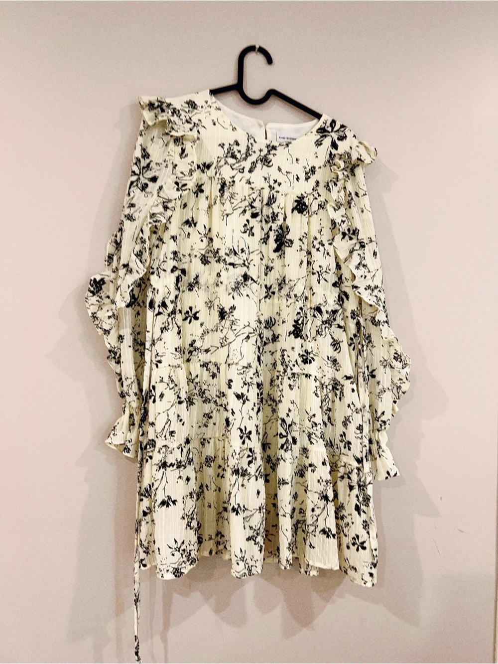 Cream Floral Ruffle Long-Sleeve Kids Dress